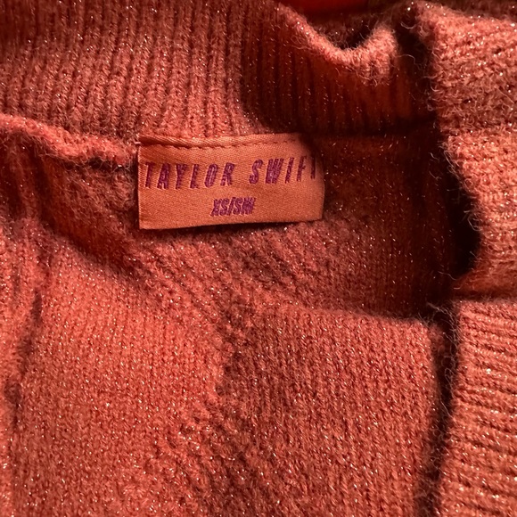 Taylor Swift Life of a Showgirl Boxed Set - Cardigan and CD, Size XS/S - Picture 6 of 7